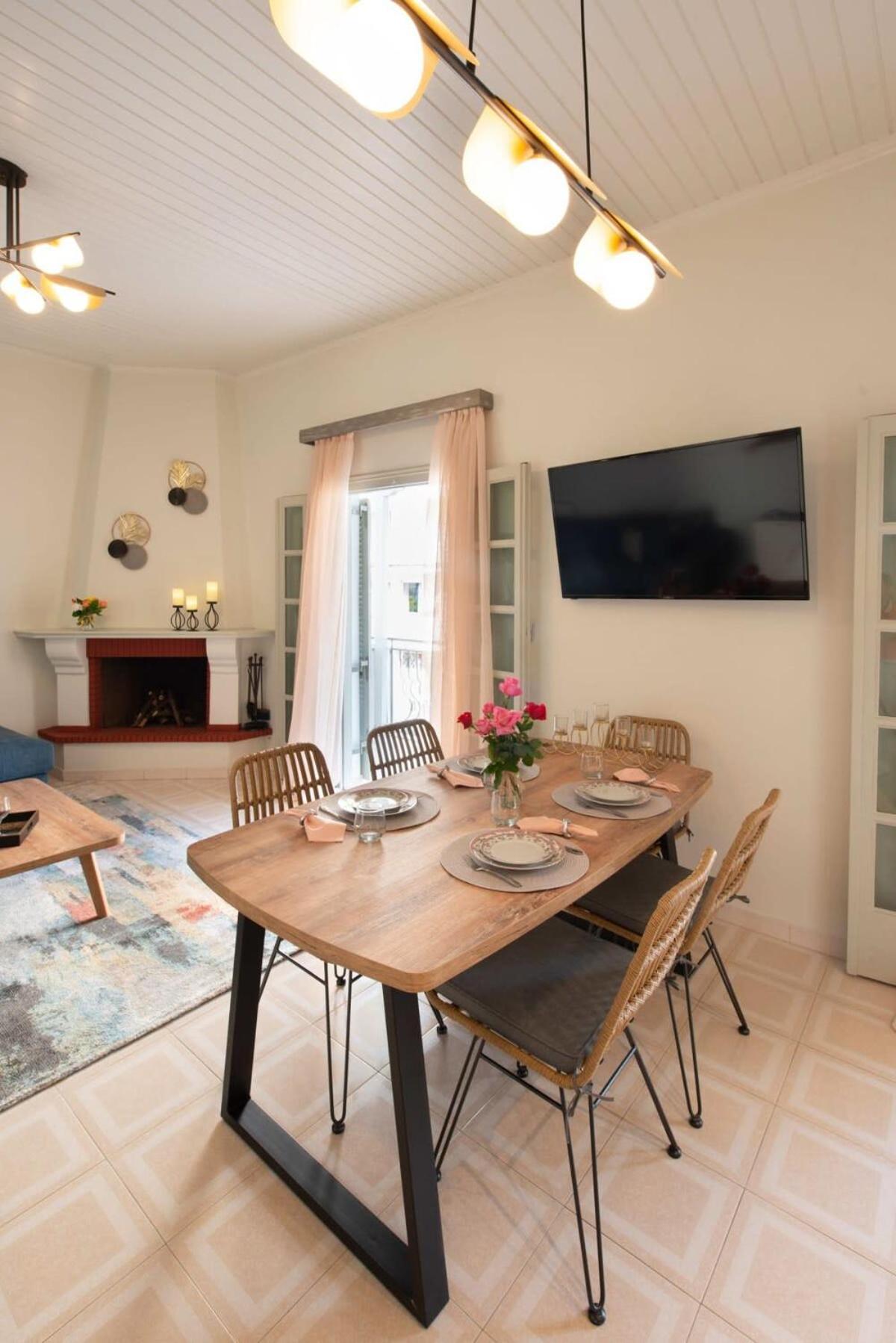 Dolce Favola Nomad Casa - Kalamata'S City Getaway Bagian luar foto